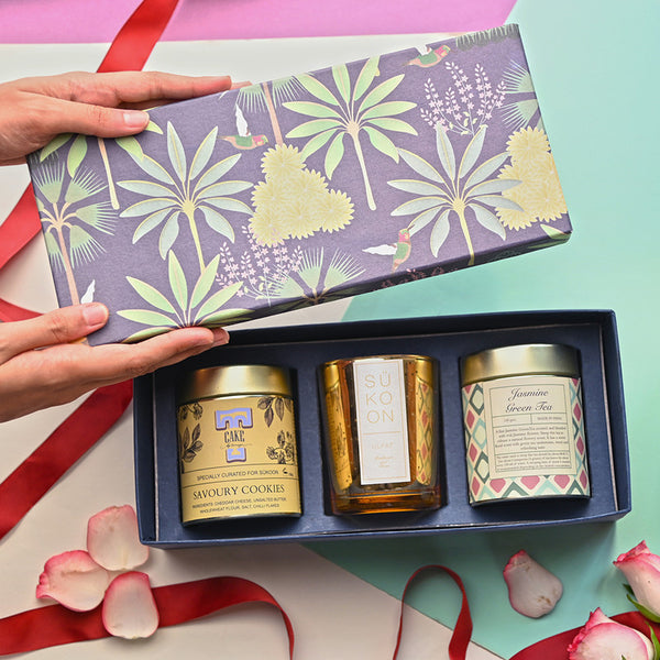 Festive Gift Hampers | Festive Gift Hamper | Scented Candle | Tea | Cookies | Set of 3