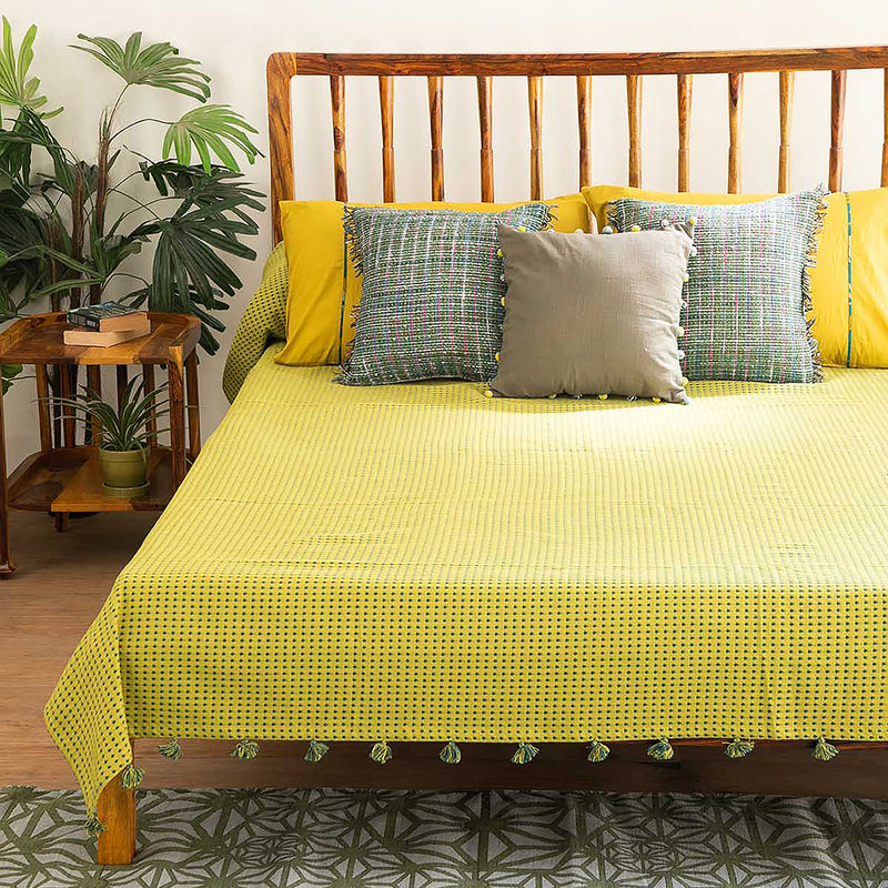 Code Shadow King Bedcover| Lime Green | 108 x 108 In