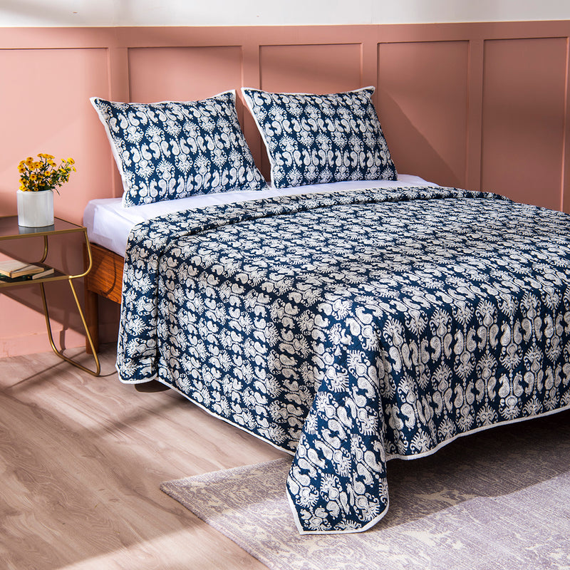 Cotton Quilt with Pillow Shams | Paisley Print | Navy Blue