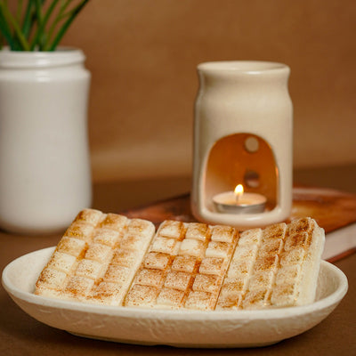 Aromatherapy Gift Set | Ceramic Burner | Tea Lights & Wax Melts | Set of 10