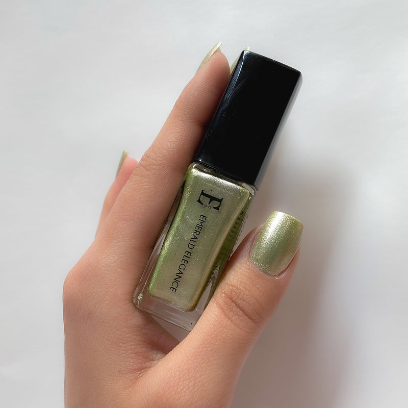Emerald Elegance Nail Polish | 10 ml