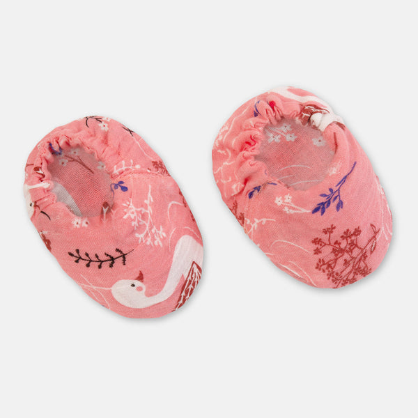Newborn Baby Gifts | Jabla & Underwear | Cap Mittens Booties Set | Swan Design | Pink