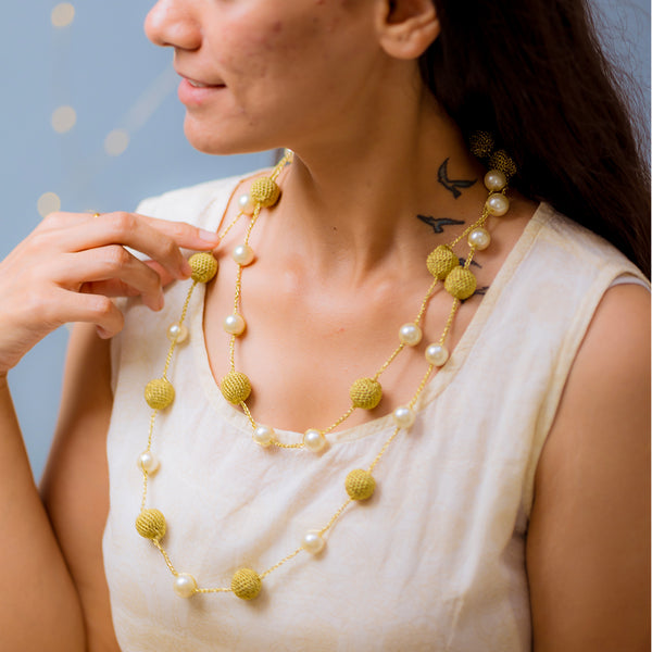 Wooden Beaded Metallic Thread Necklace | Gold