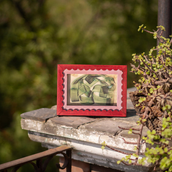 Wooden Photo Frame | Wavy Frame | Pink | 4 x 6 inches