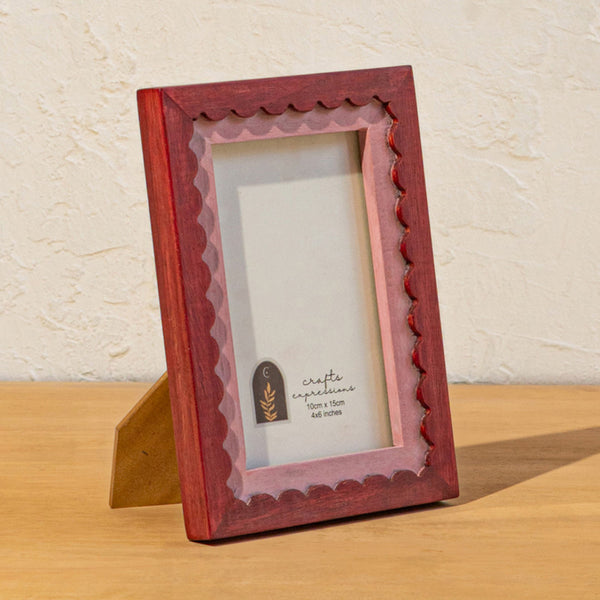 Wooden Photo Frame | Wavy Frame | Pink | 4 x 6 inches