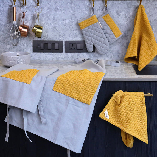Cotton Kitchen Linen Set | Microwave Glove & Pot Holder | Grey & Ochre | Set of 2