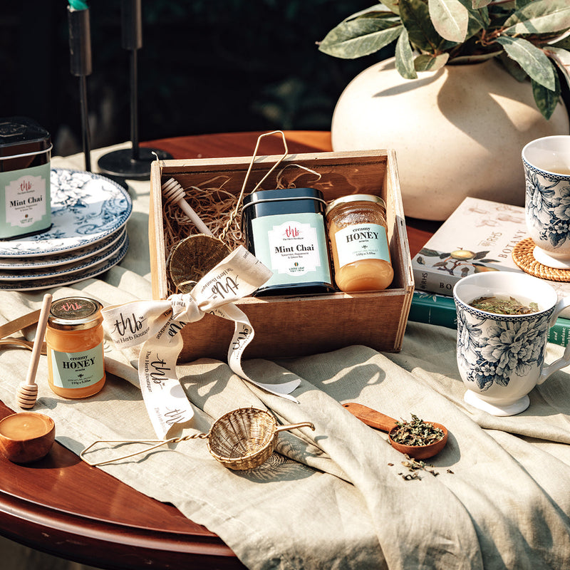 Festive Gift Hamper | Signature Box | Honey | Mint Tea | Set of 4