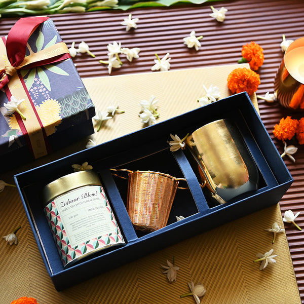 Festive Gift Hamper | Scented Candles | Tea | Pack of 4.