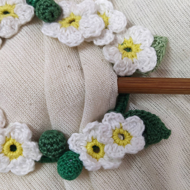 Cotton Yarn White Daisy Crochet Hair Accessory